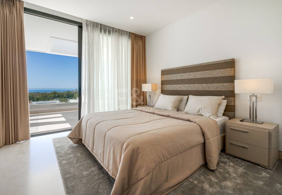 Luxury Modern villa with sea views in La Alqueria