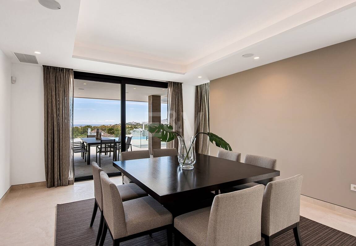 Luxury Modern villa with sea views in La Alqueria