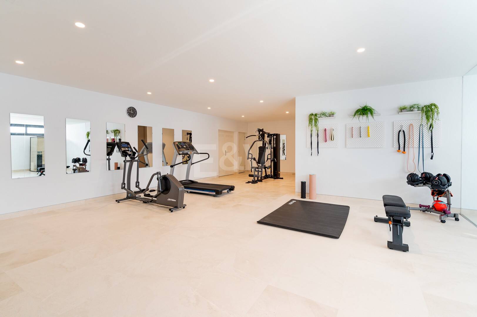 Luxury Modern villa with sea views in La Alqueria