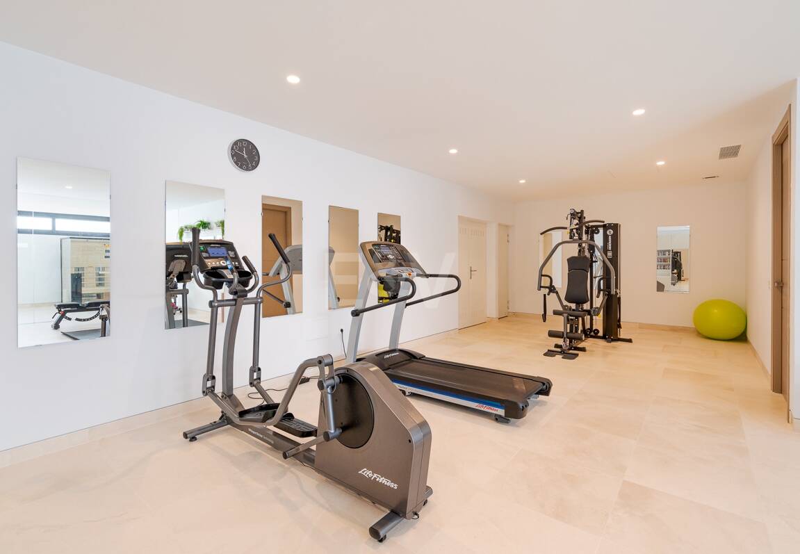 Luxury Modern villa with sea views in La Alqueria