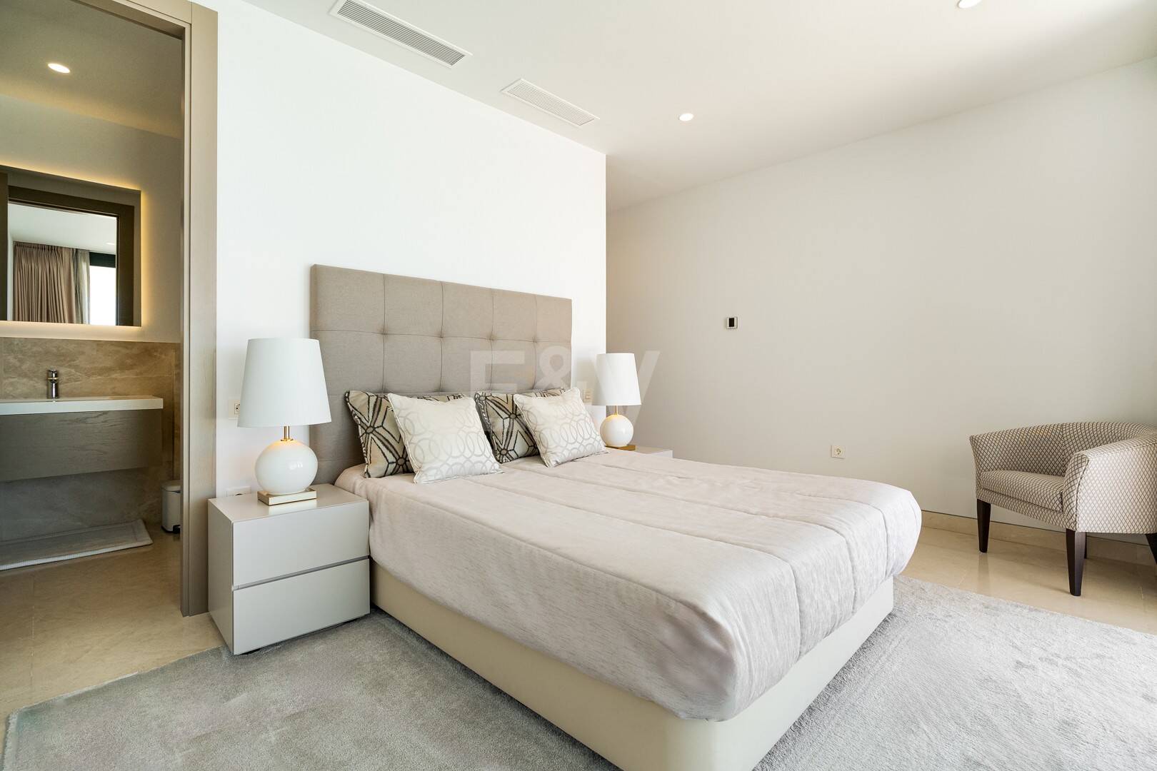 Luxury Modern villa with sea views in La Alqueria