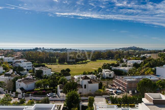 Luxury Modern villa with sea views in La Alqueria