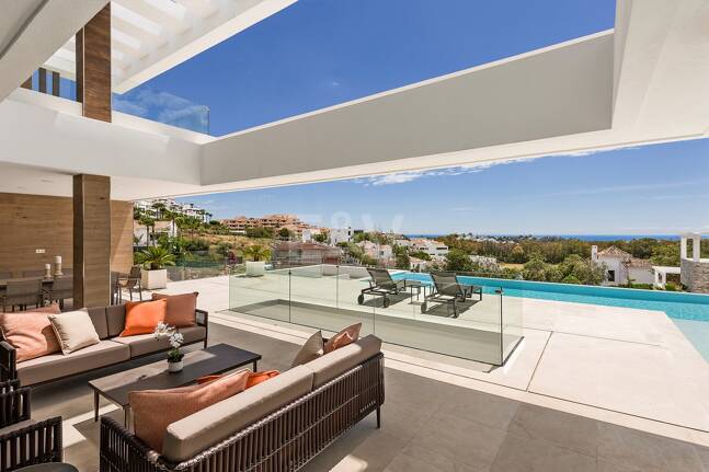 Luxury Modern villa with sea views in La Alqueria