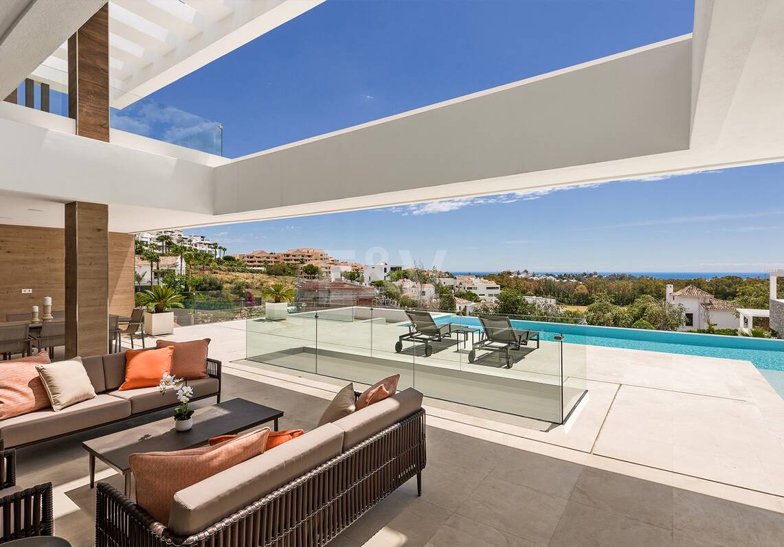 Luxuriöse moderne Villa mit Meerblick in La Alqueria