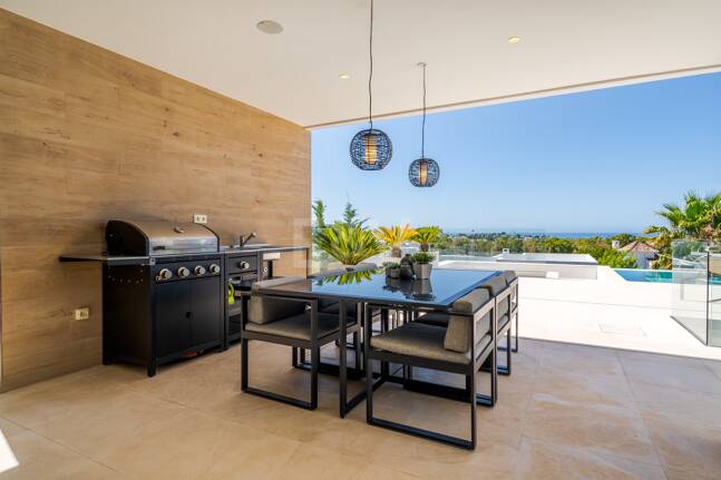 Luxury Modern villa with sea views in La Alqueria