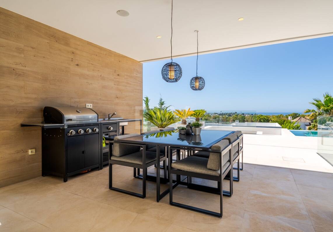 Luxuriöse moderne Villa mit Meerblick in La Alqueria