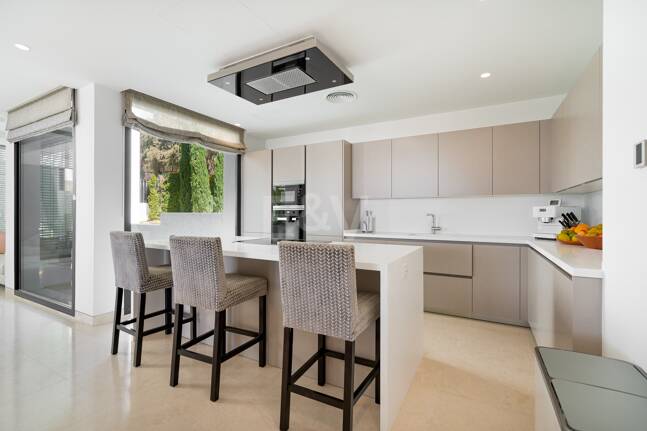 Luxury Modern villa with sea views in La Alqueria