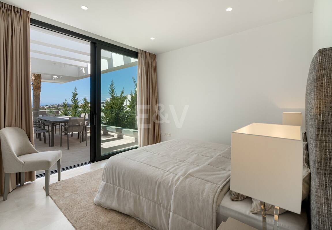 Luxury Modern villa with sea views in La Alqueria