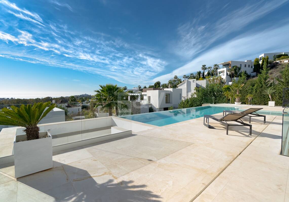 Luxuriöse moderne Villa mit Meerblick in La Alqueria