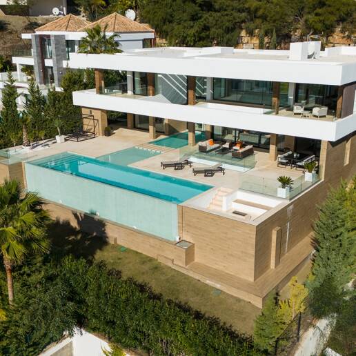 Luxury Modern villa with sea views in La Alqueria