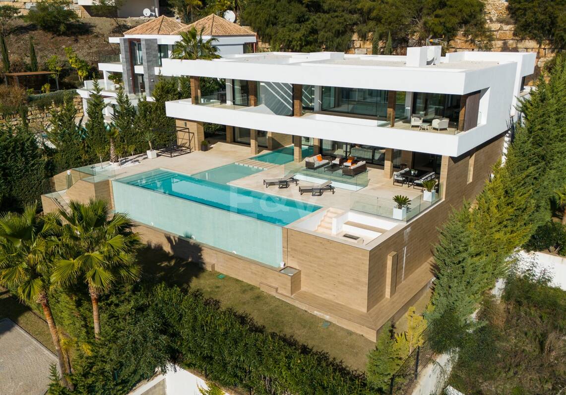 Luxuriöse moderne Villa mit Meerblick in La Alqueria