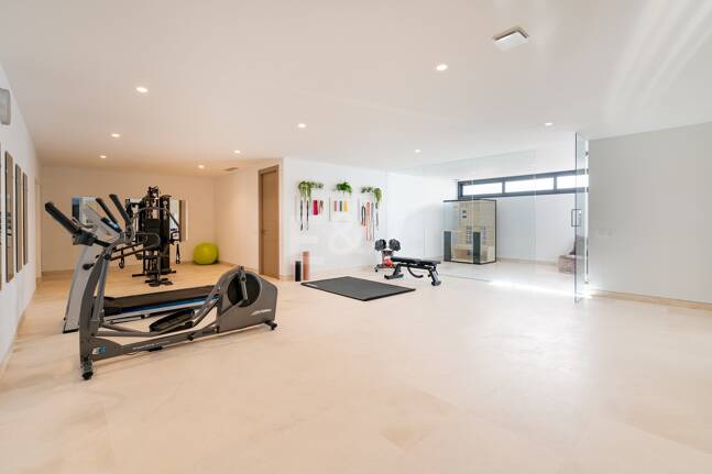 Luxury Modern villa with sea views in La Alqueria