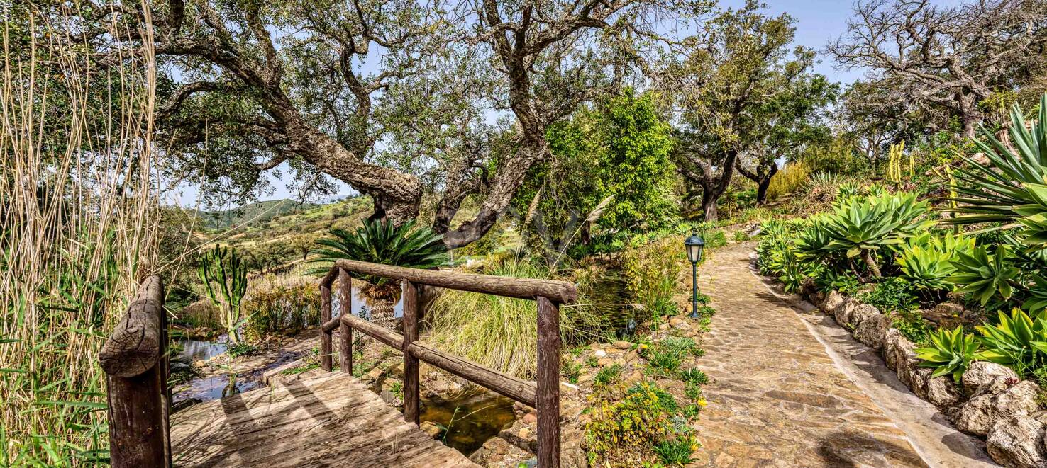 Oöverträffad Privacy Villa med Panoramic View i La Mairena