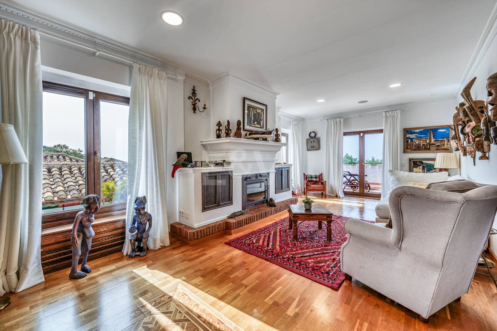 Villa de Privacidad Inigualable con Vista Panorámica en La Mairena