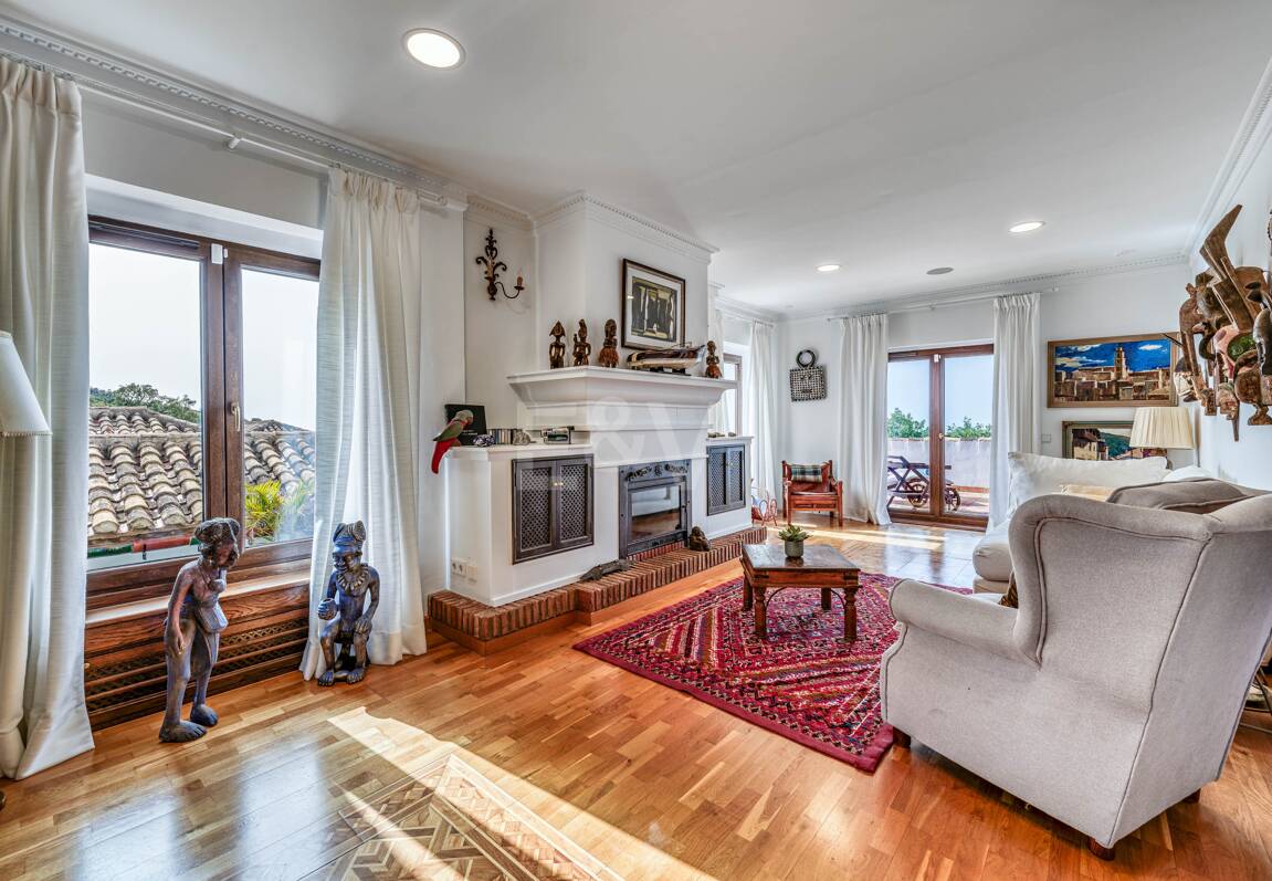 Einzigartige private Villa mit Panoramablick in La Mairena