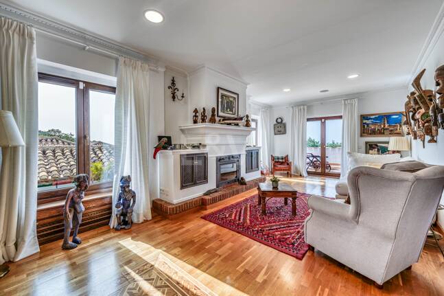 Einzigartige private Villa mit Panoramablick in La Mairena