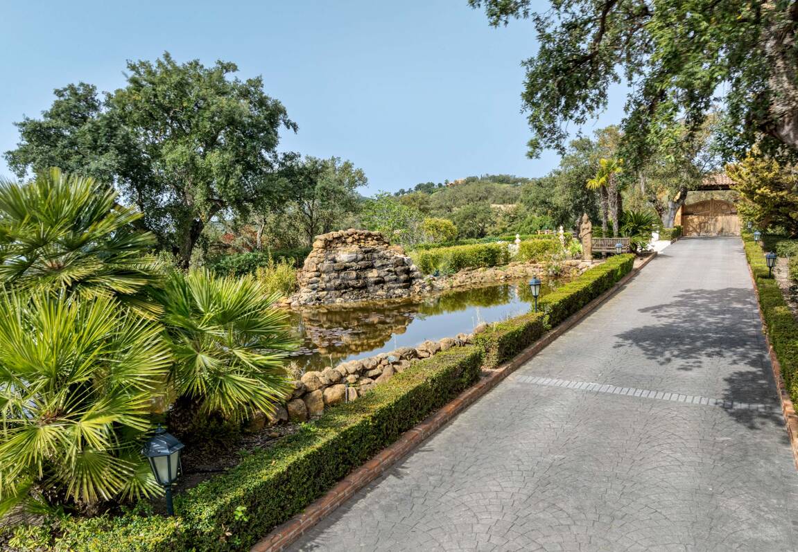 Einzigartige private Villa mit Panoramablick in La Mairena