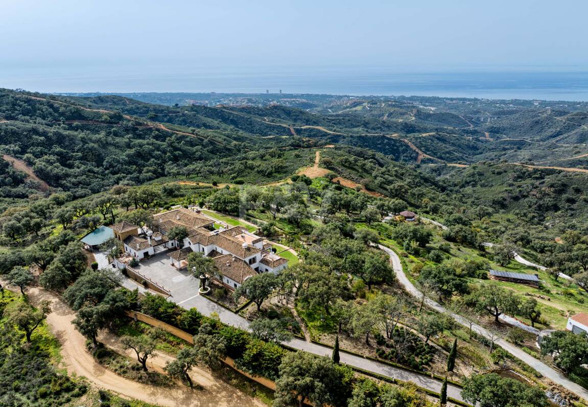 Einzigartige private Villa mit Panoramablick in La Mairena