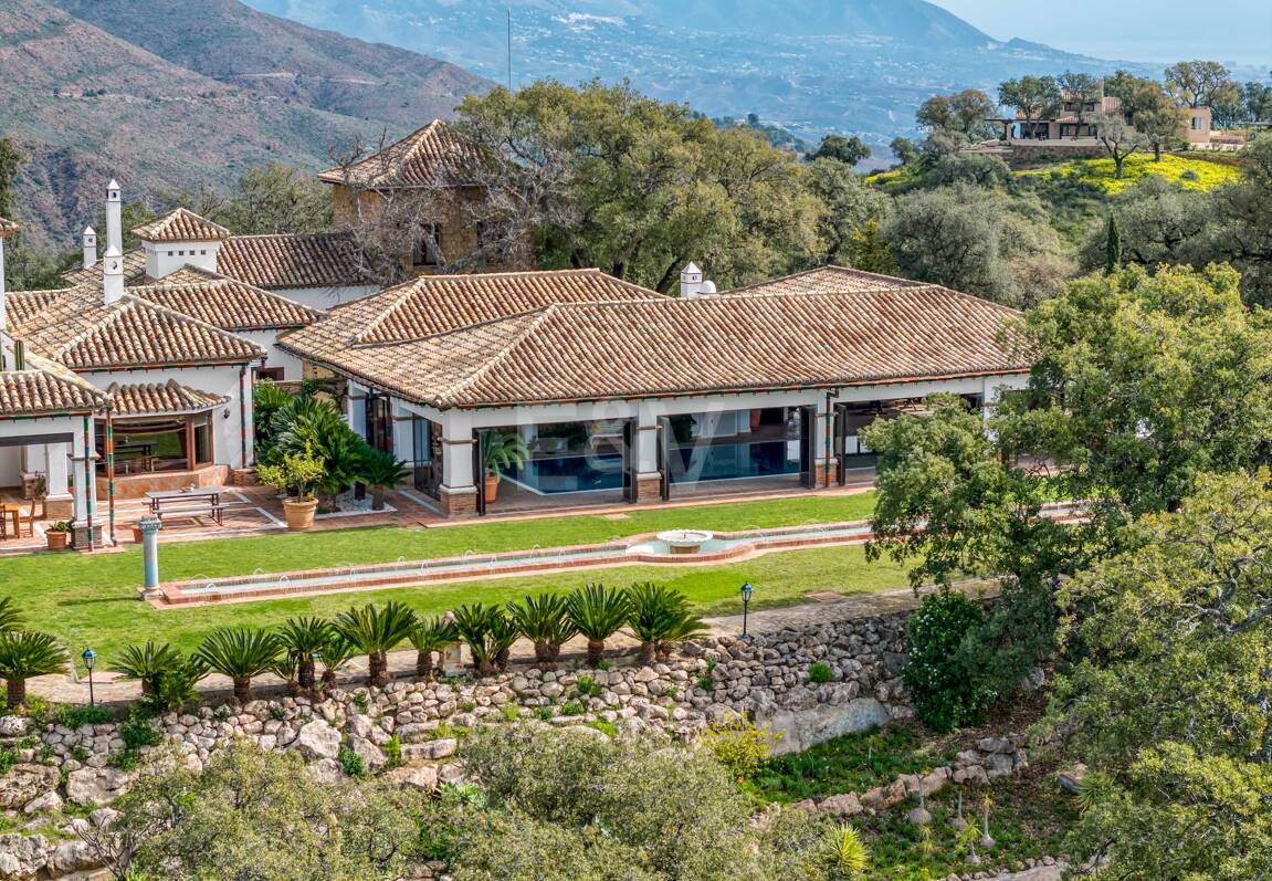 Einzigartige private Villa mit Panoramablick in La Mairena