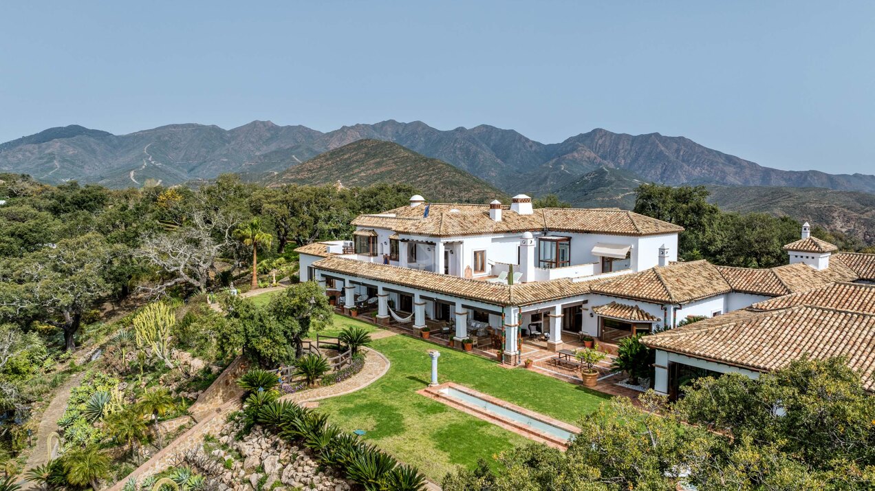 Unmatched Privacy Villa with Panoramic View in La Mairena