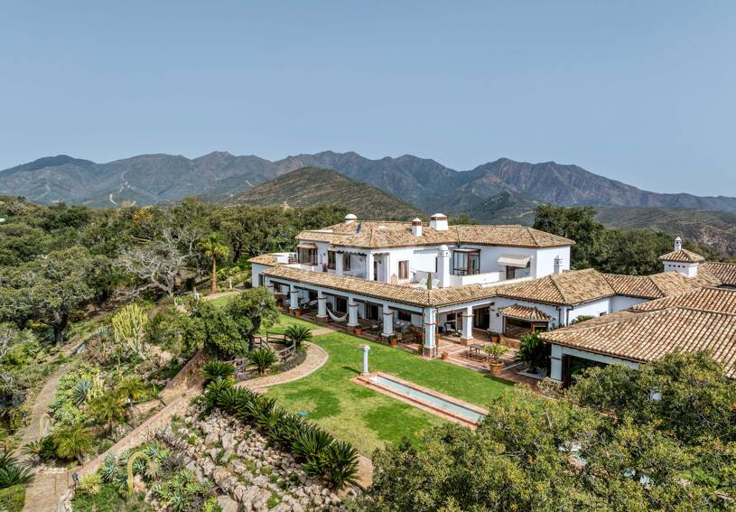 Einzigartige private Villa mit Panoramablick in La Mairena