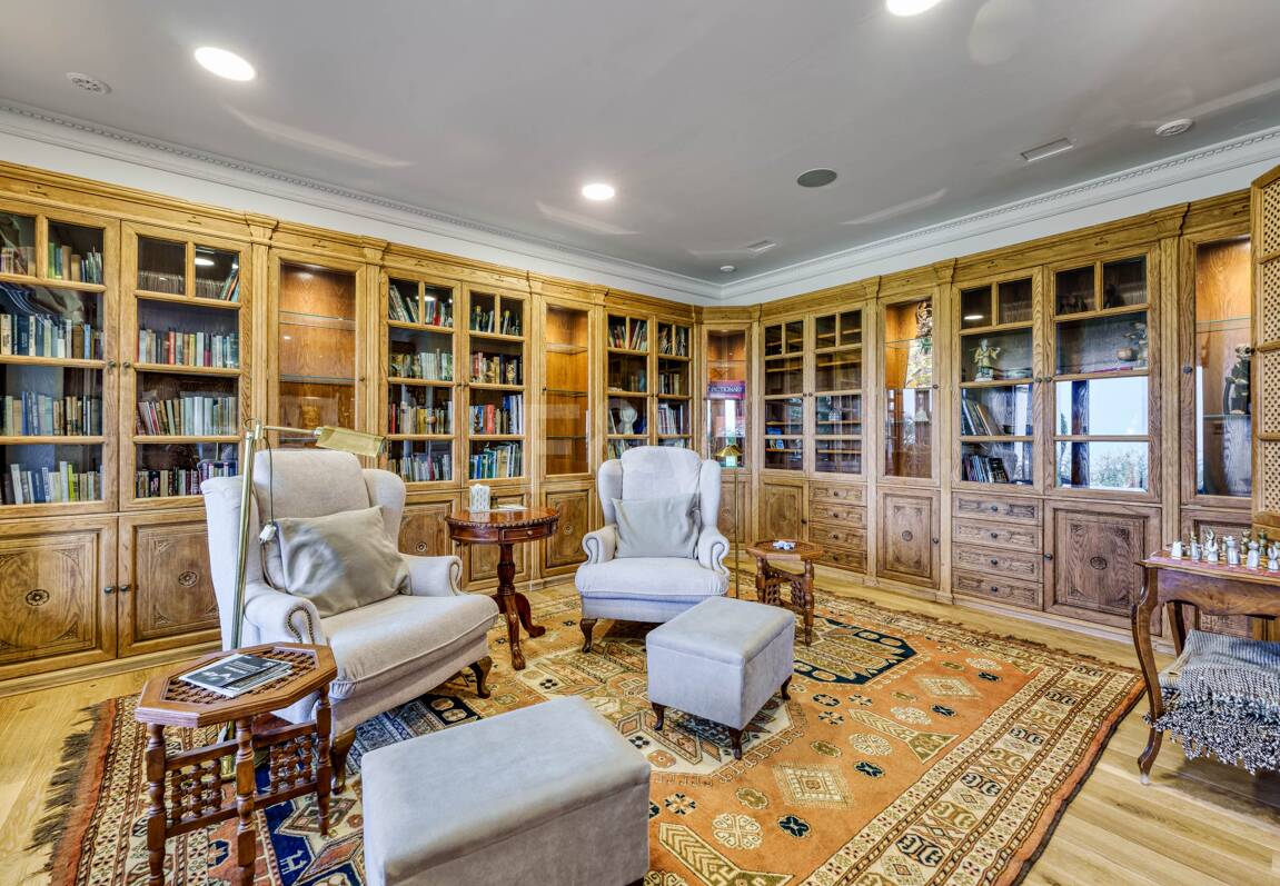 Einzigartige private Villa mit Panoramablick in La Mairena