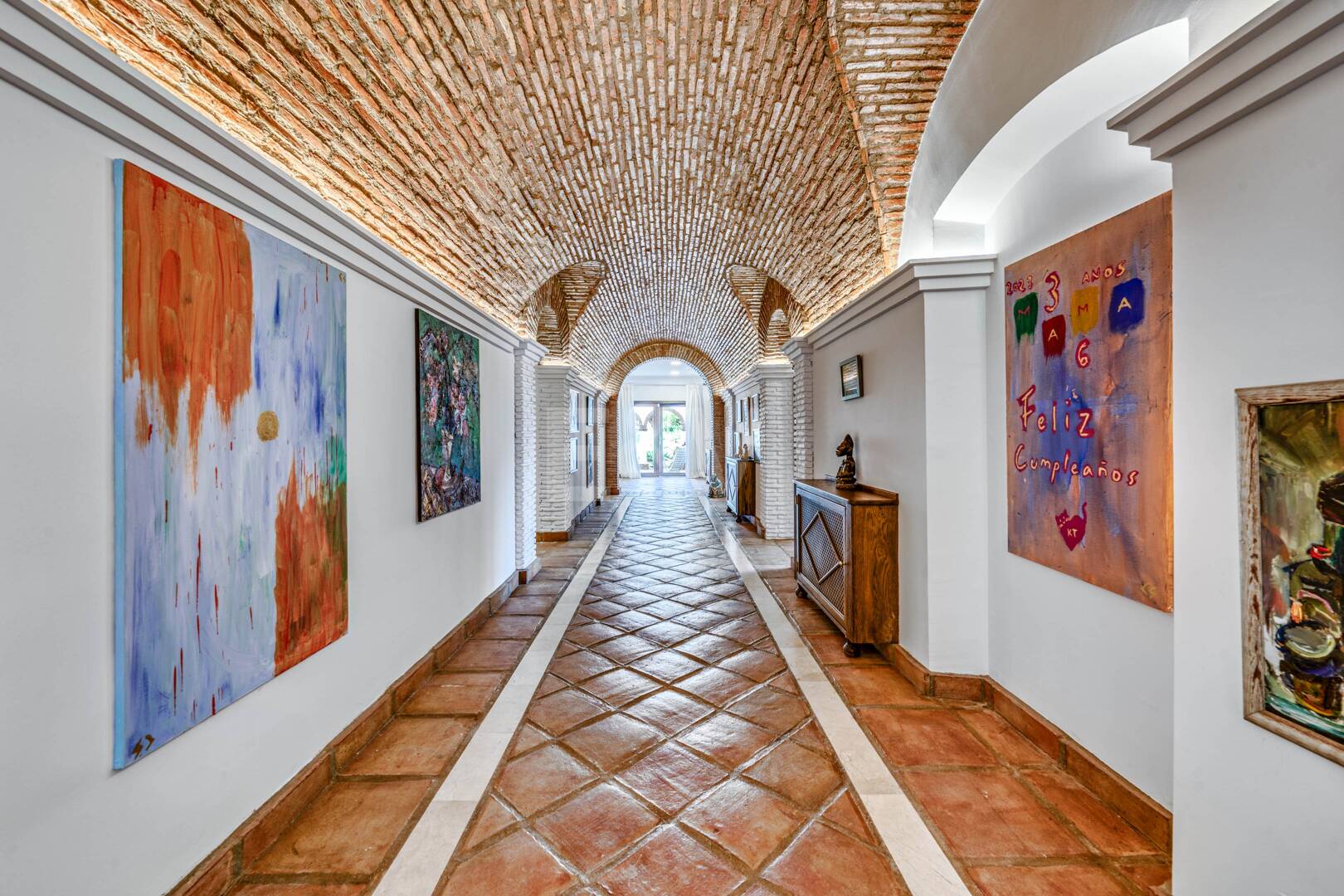 Villa de Privacidad Inigualable con Vista Panorámica en La Mairena