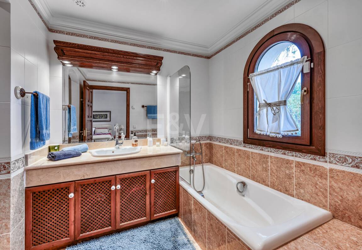 Einzigartige private Villa mit Panoramablick in La Mairena