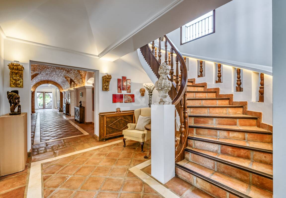 Einzigartige private Villa mit Panoramablick in La Mairena