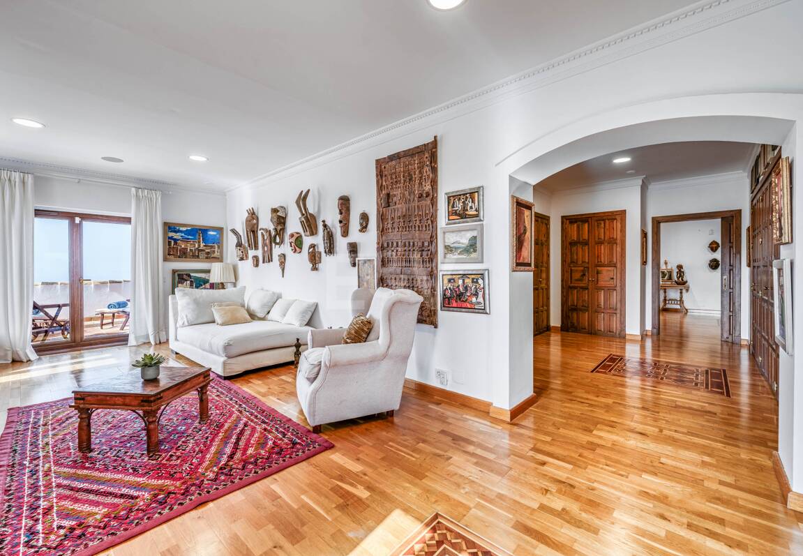 Einzigartige private Villa mit Panoramablick in La Mairena