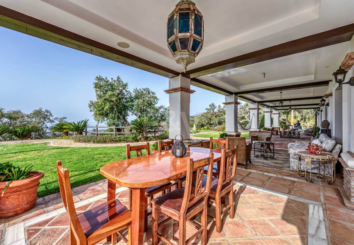 Einzigartige private Villa mit Panoramablick in La Mairena