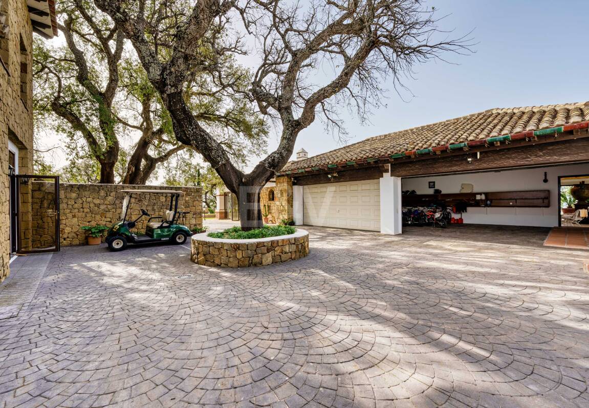 Einzigartige private Villa mit Panoramablick in La Mairena