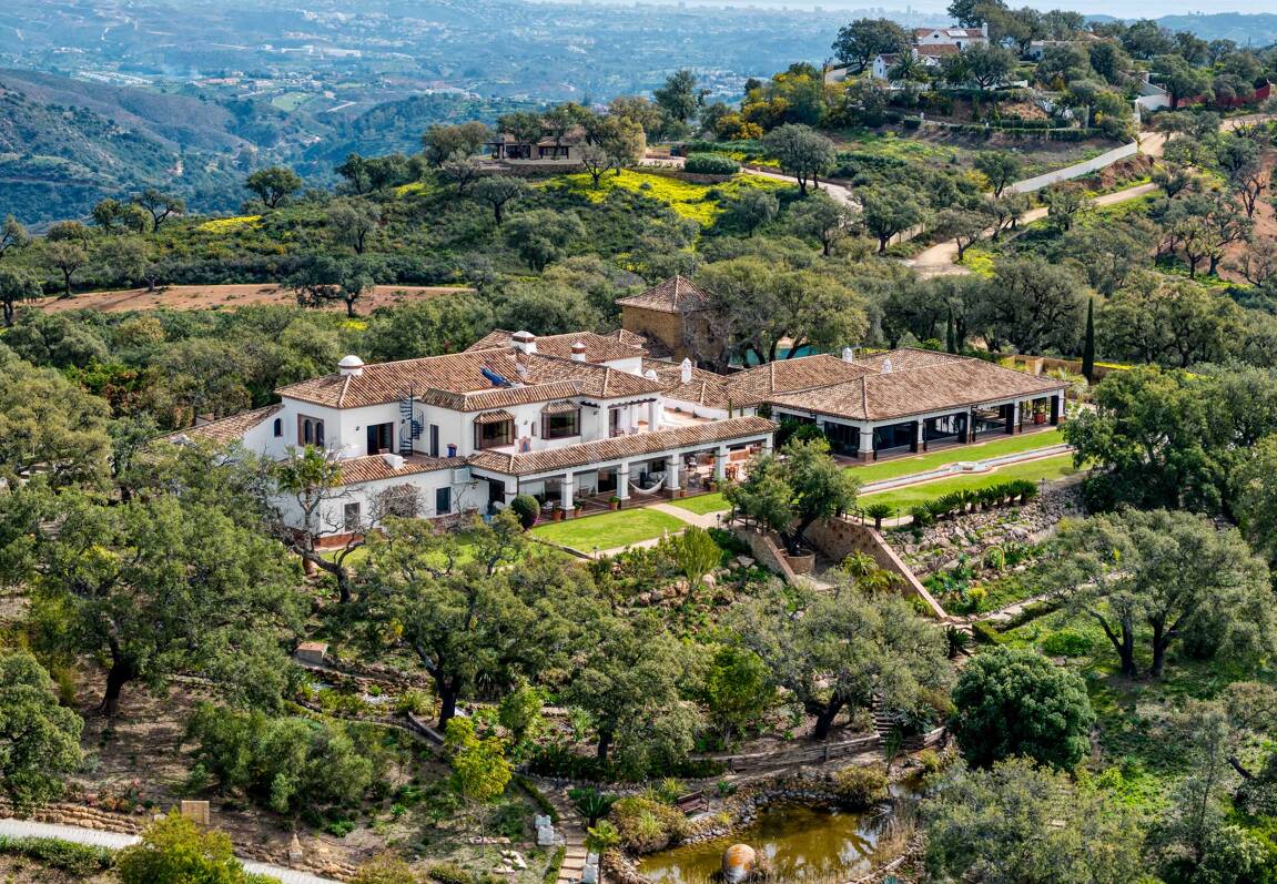Einzigartige private Villa mit Panoramablick in La Mairena