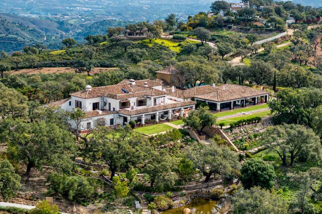 Einzigartige private Villa mit Panoramablick in La Mairena