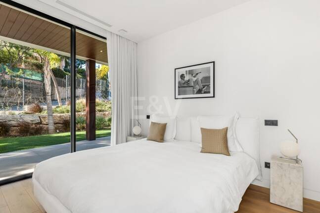 Villa Spectre – Simply the Best Value Villa in Flamingos