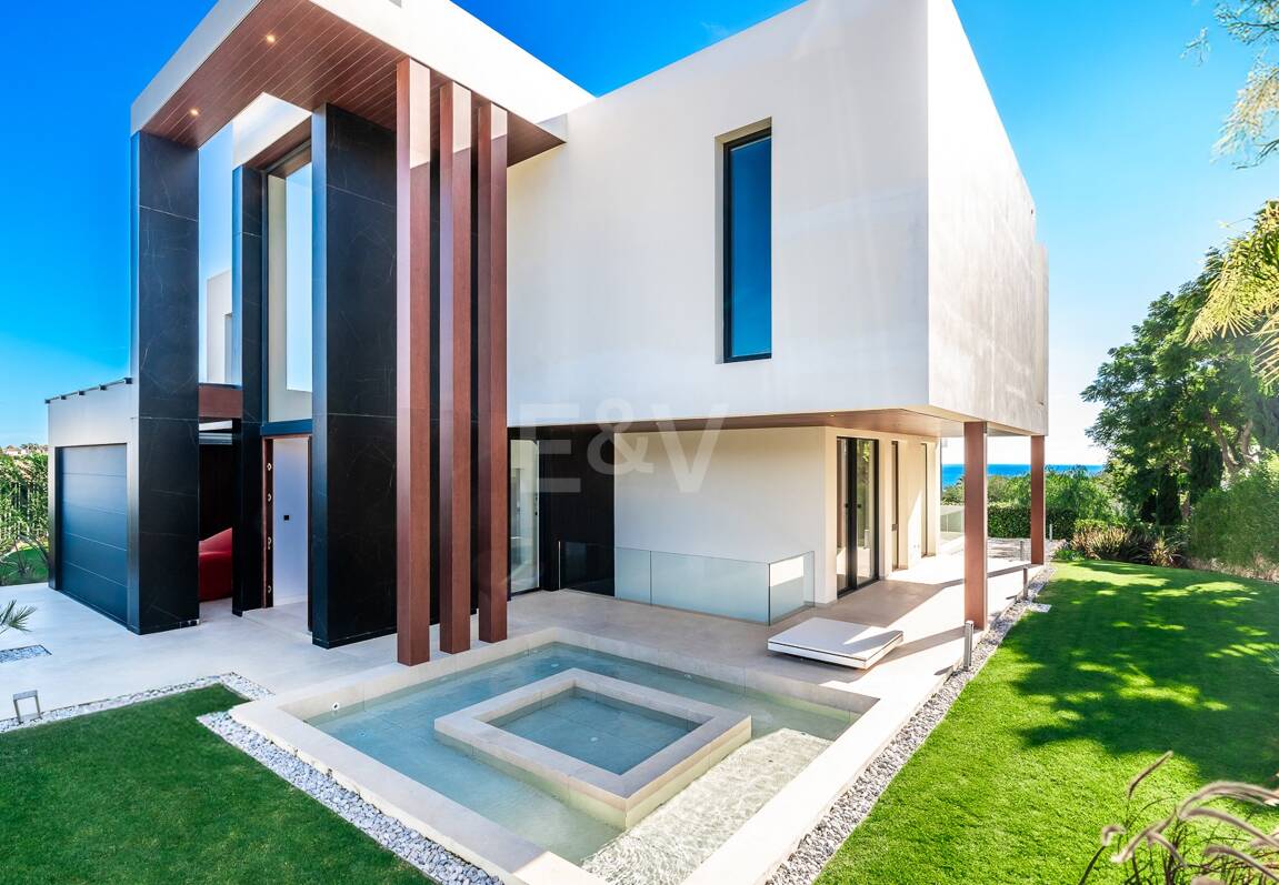 Villa Spectre – Simply the Best Value Villa in Flamingos