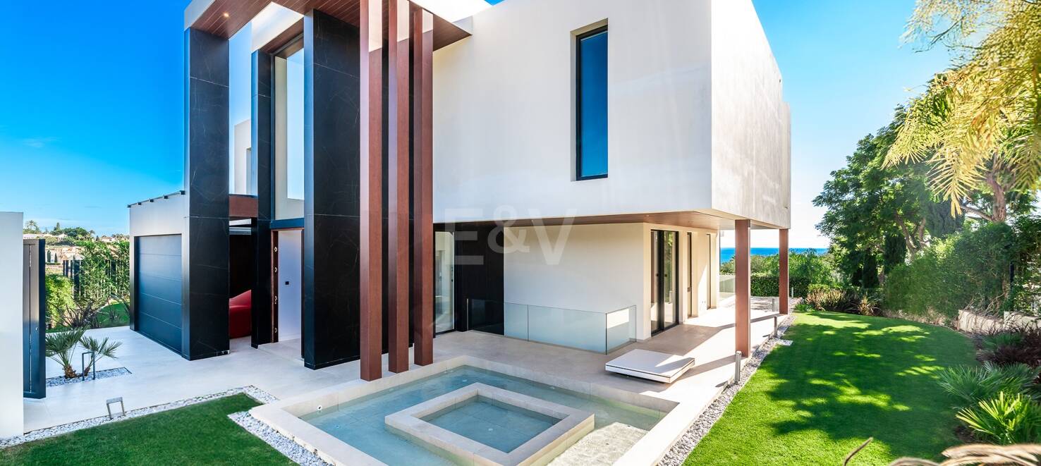 Villa Spectre – A James Bond-Inspired Masterpiece in Los Flamingos Golf