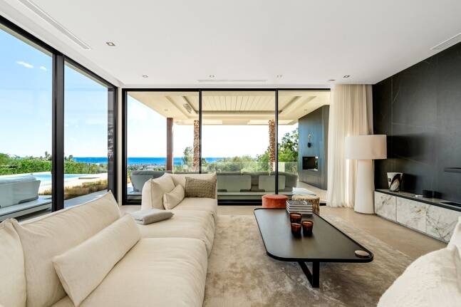 Villa Spectre – Simply the Best Value Villa in Flamingos