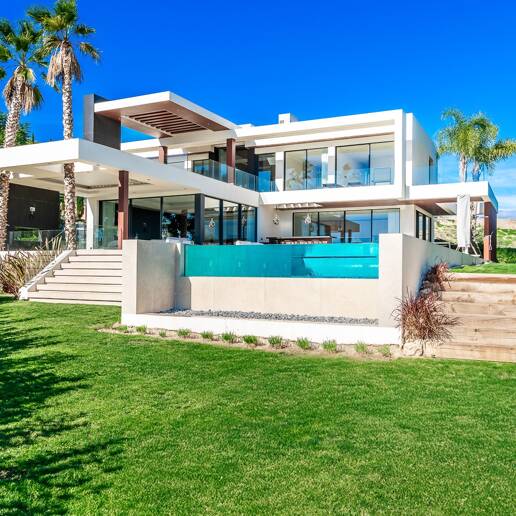 Villa Spectre – A James Bond-Inspired Masterpiece in Los Flamingos Golf