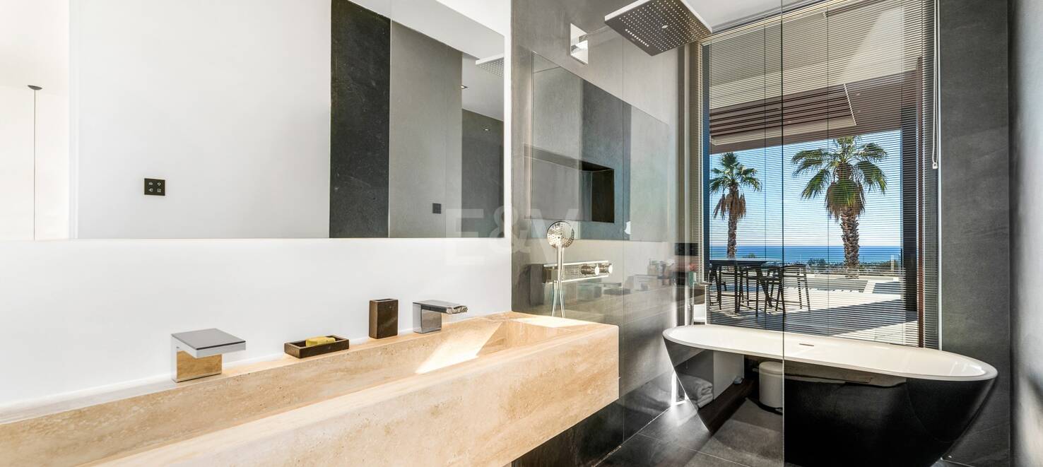Villa Spectre – A James Bond-Inspired Masterpiece in Los Flamingos Golf