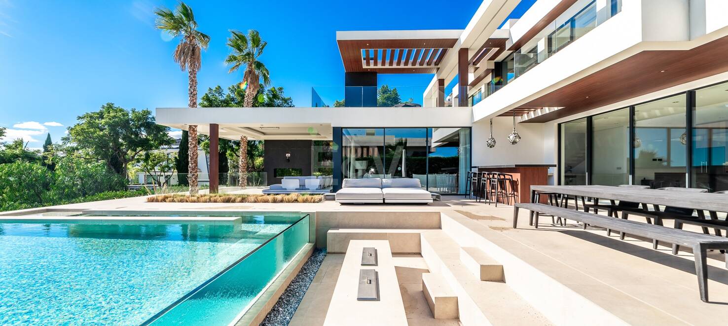 Villa Spectre – A James Bond-Inspired Masterpiece in Los Flamingos Golf