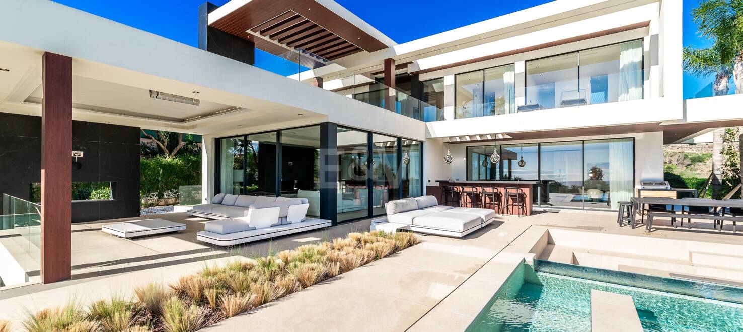 Villa Spectre – A James Bond-Inspired Masterpiece in Los Flamingos Golf