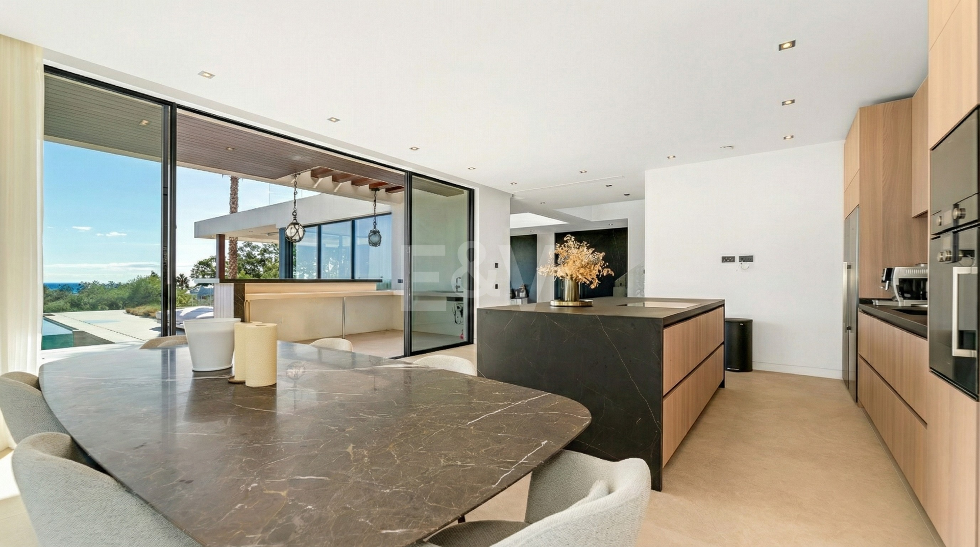 Villa Spectre – Simply the Best Value Villa in Flamingos