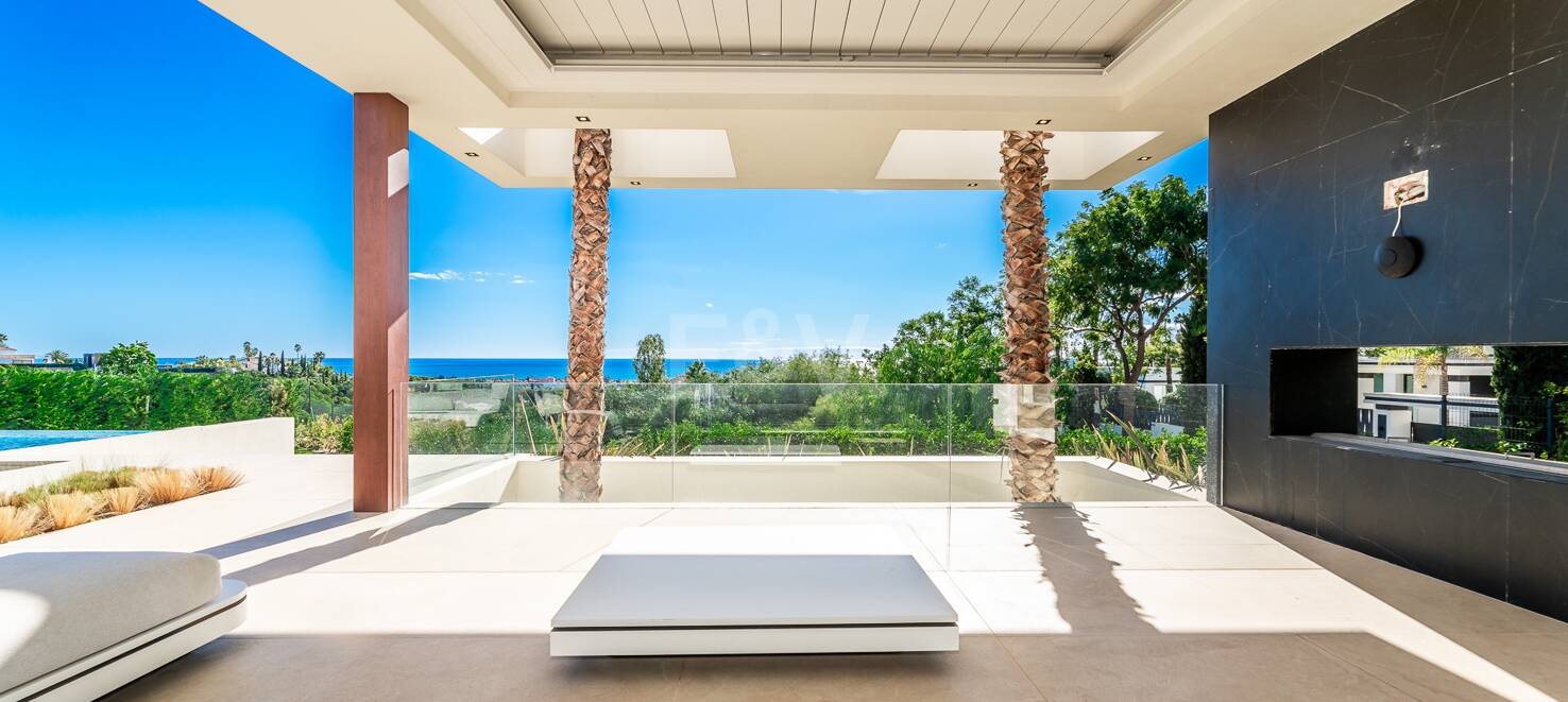 Villa Spectre – A James Bond-Inspired Masterpiece in Los Flamingos Golf