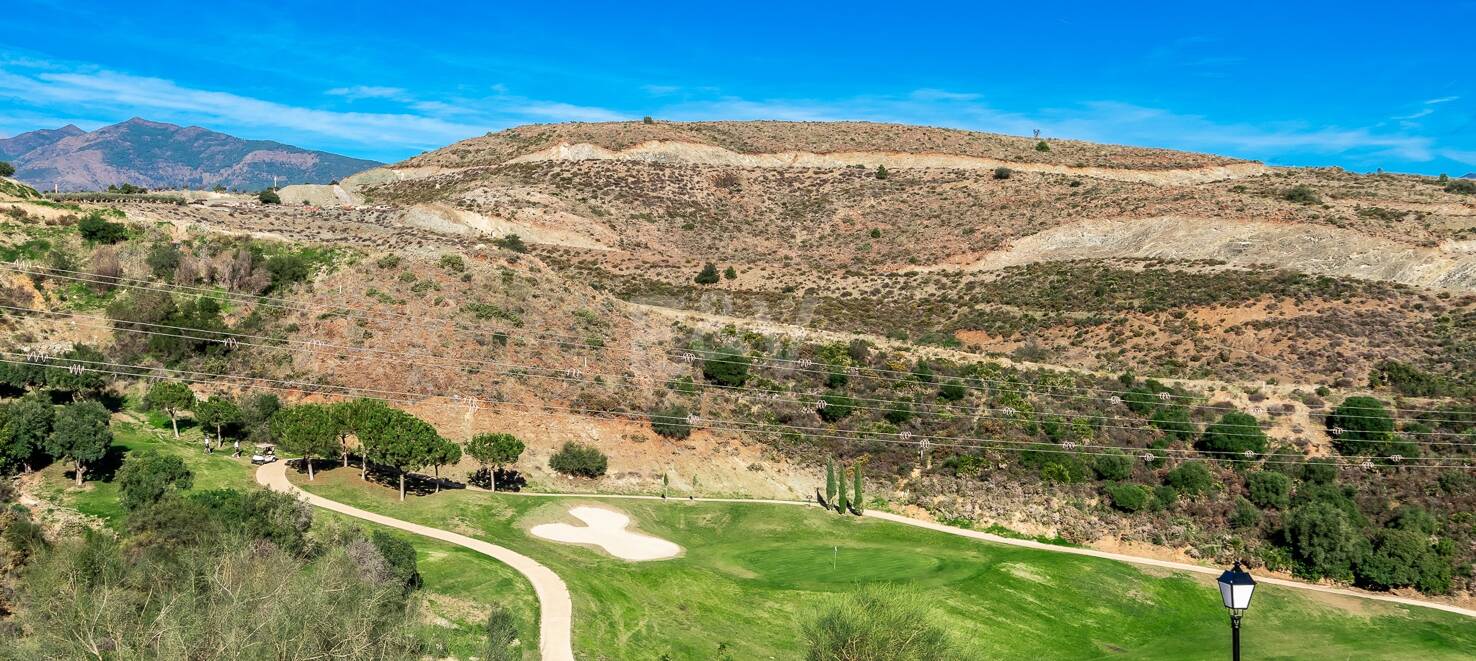 Villa Spectre – A James Bond-Inspired Masterpiece in Los Flamingos Golf