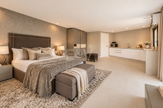 Bungaló moderno con piscina privada en El Rosario, Marbella