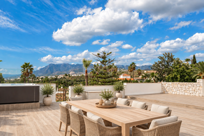 Bungaló moderno con piscina privada en El Rosario, Marbella