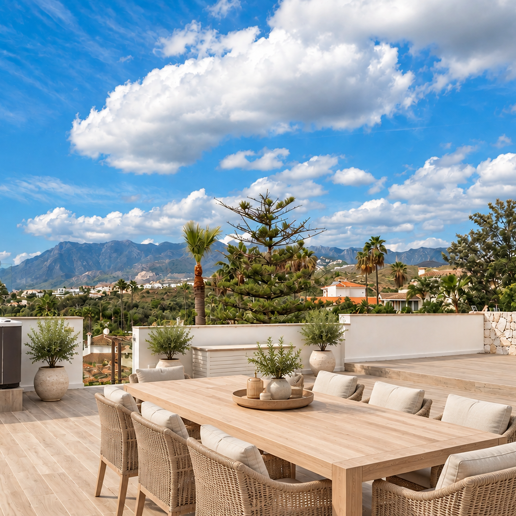 Bungaló moderno con piscina privada en El Rosario, Marbella