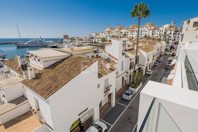 Spektakulär lyx Penthouse med Harbor View i Puerto Banús