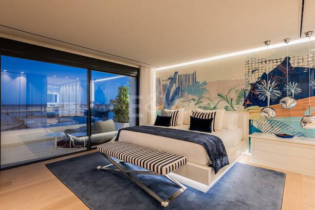 Spektakulär lyx Penthouse med Harbor View i Puerto Banús